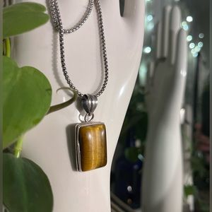 Tigers Eye pendant set in Sterling Silver with Chain